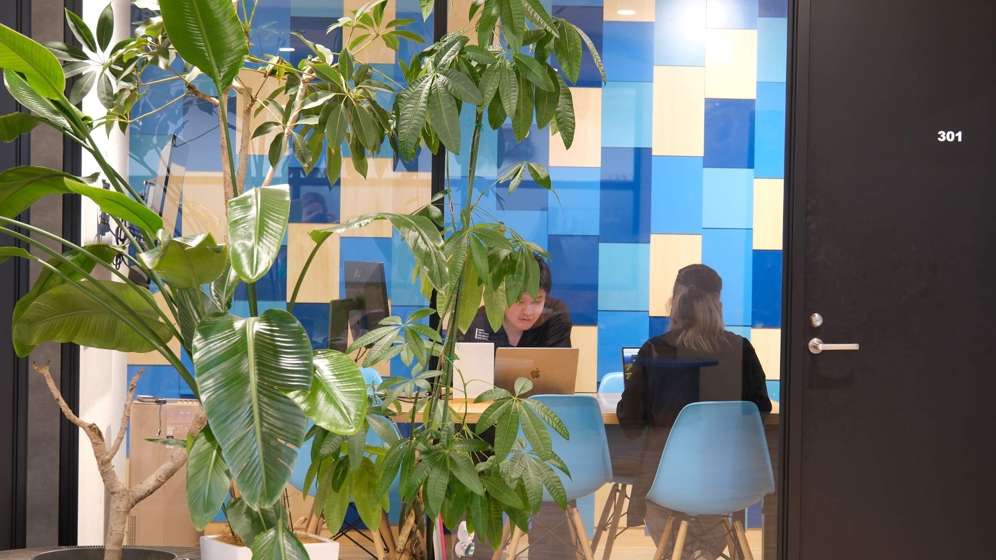 JOYZOの社員たち